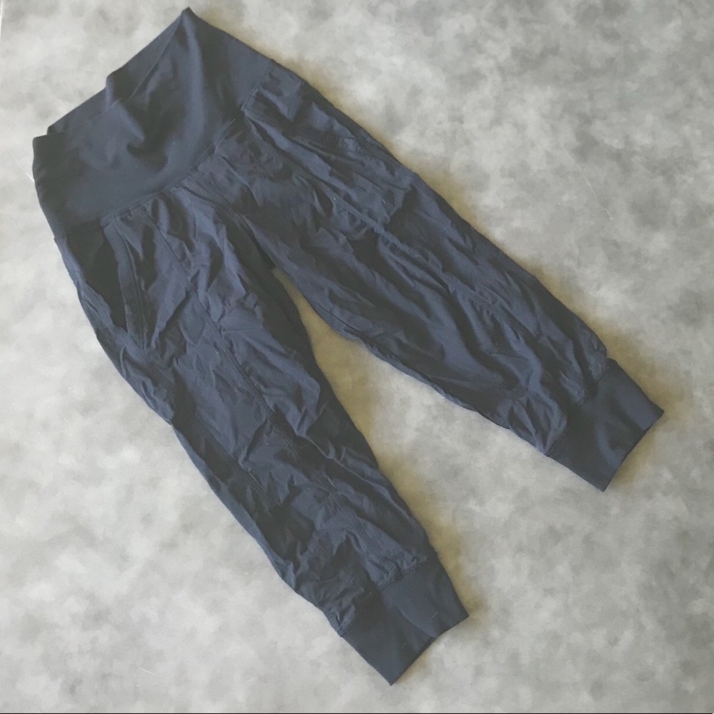 Lululemon crops!
